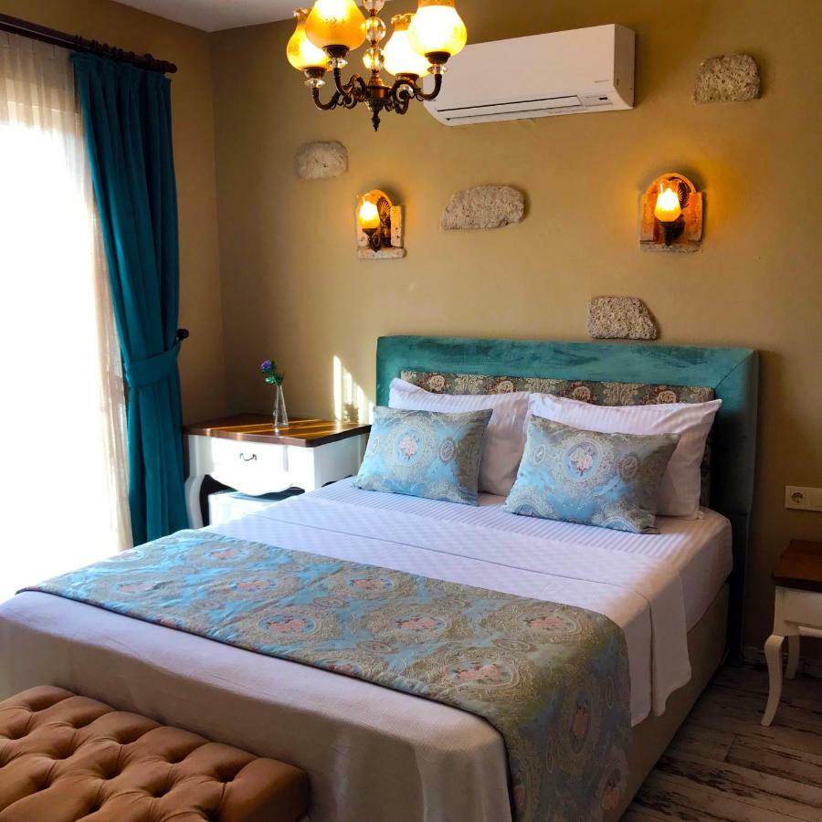 Alacati Viola Hotel (Adults Only) Екстериор снимка